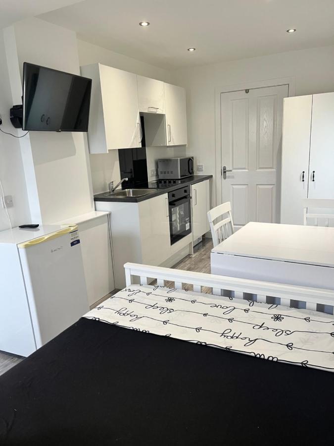 Modern Comfy One Bed - Free Parking Глазго