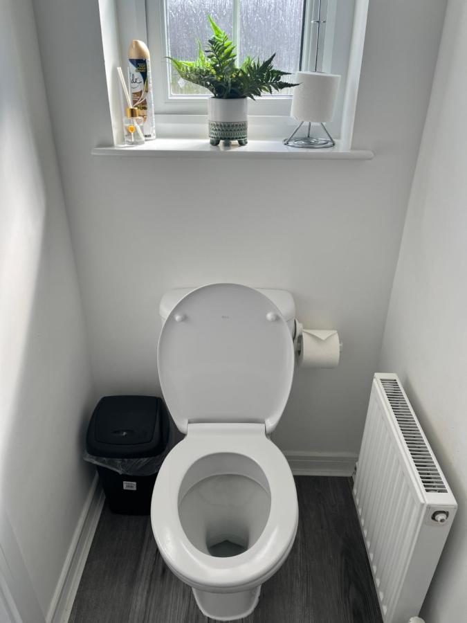 Апартаменты Modern Comfy One Bed - Free Parking
